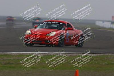 media/Jan-18-2026-CalClub SCCA (Sun) [[8bc6468723]]/Group 3 Race/Turn 1/